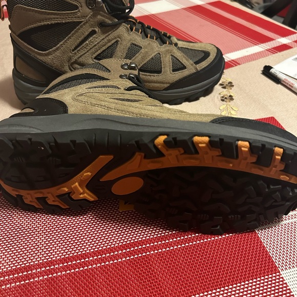 New Denali Hiking Men,s Tennis Shoes Size 11 Brown - Picture 3 of 4